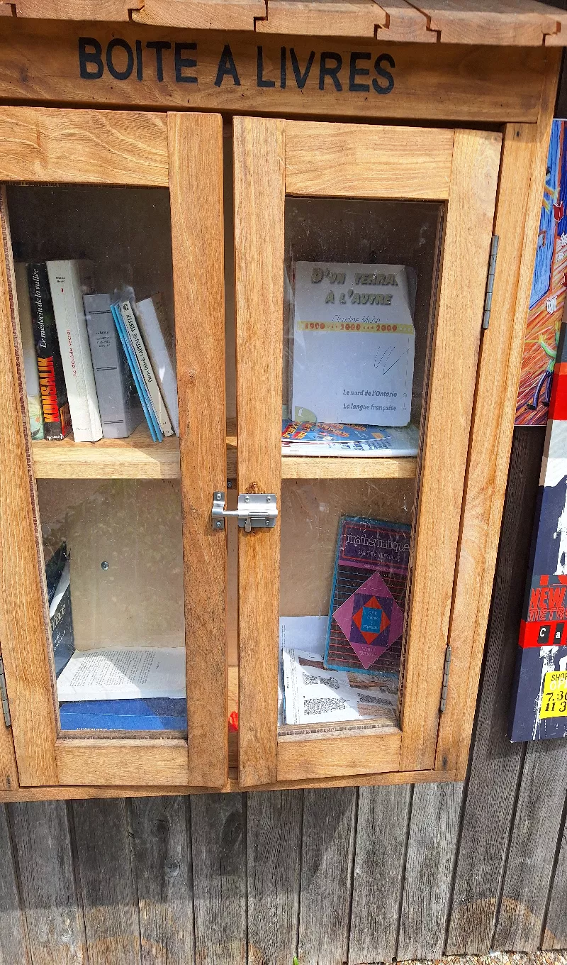 Délivrez - Boite à livres (Fougères, France)