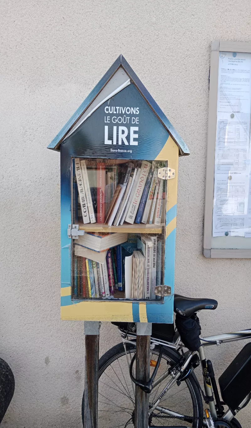Délivrez - Boite à livres (Marzy, France)