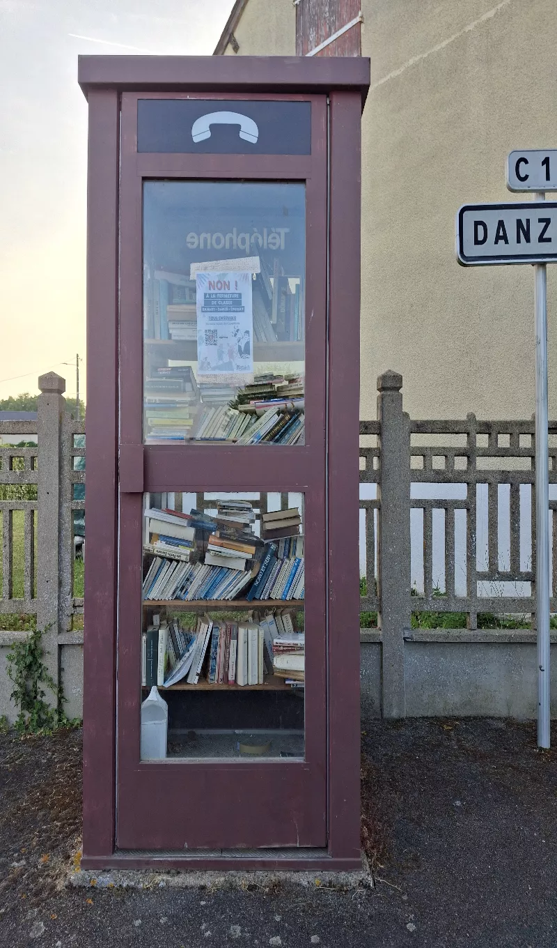 Délivrez - Boite à livres (Rahart, France)