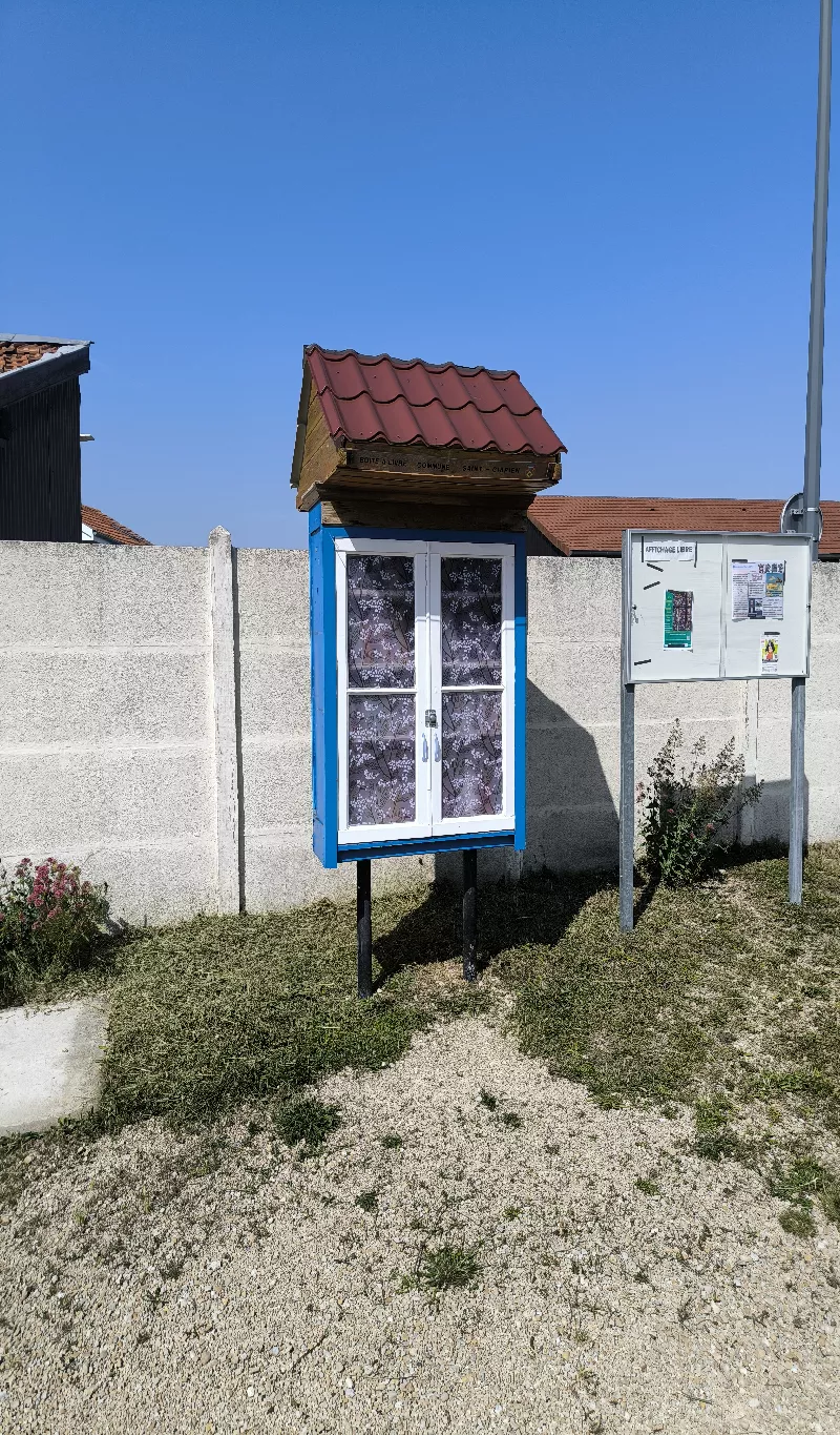 Délivrez - Boite à livres (Saint-Gibrien, France)