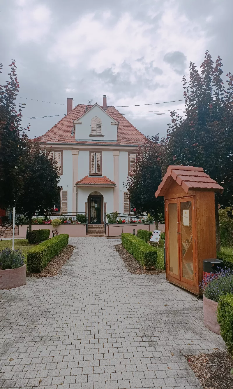 Délivrez - Boite à livres (Furdenheim, France)