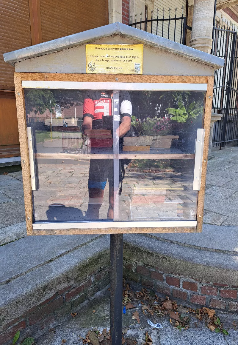 Delivrez - Free Library (Halluin, France)