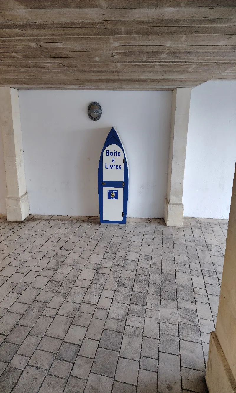 Délivrez - Boite à livres (Saint-Martin-de-Ré, France)