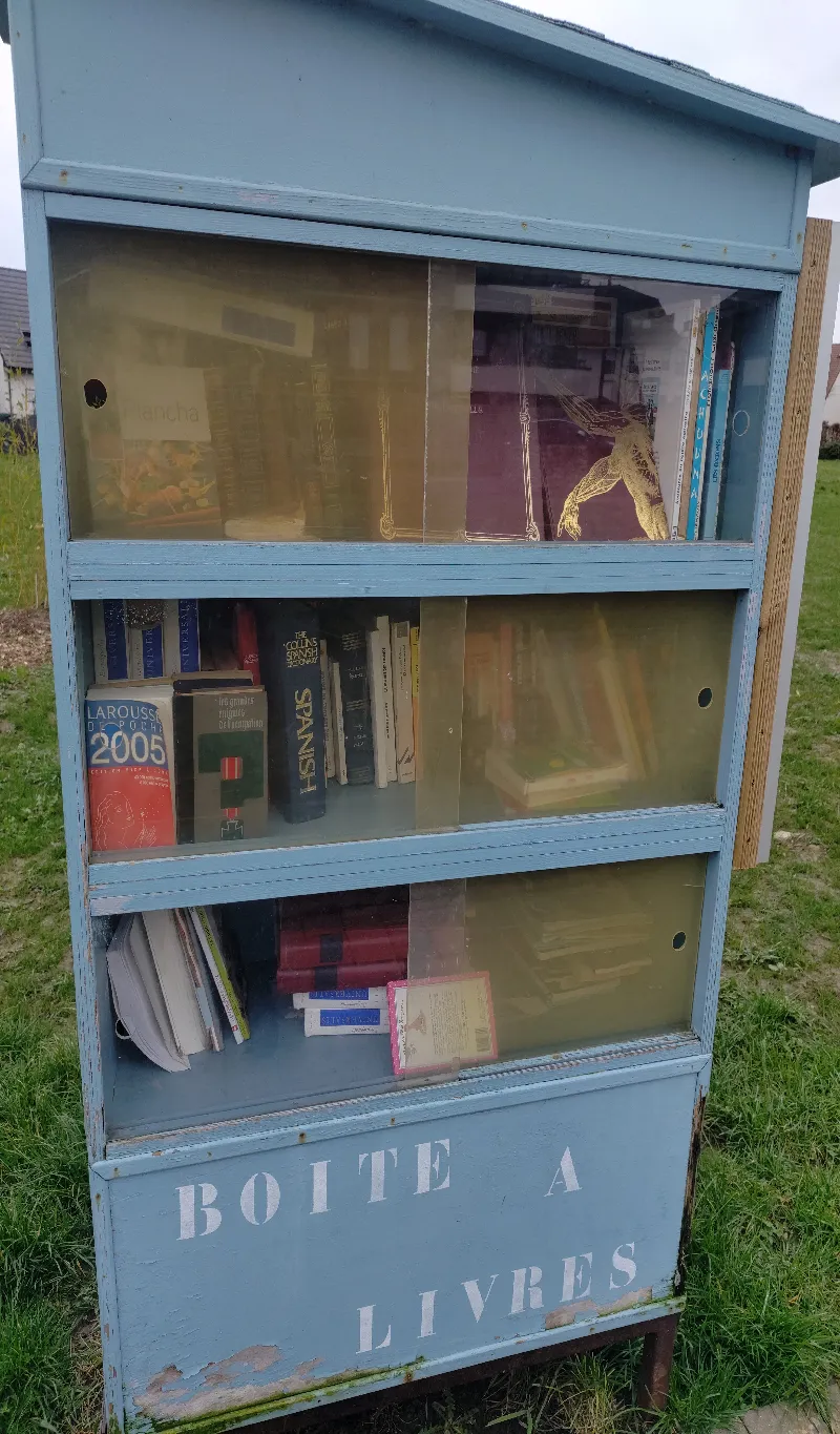 Délivrez - Boite à livres (Orchies, France)