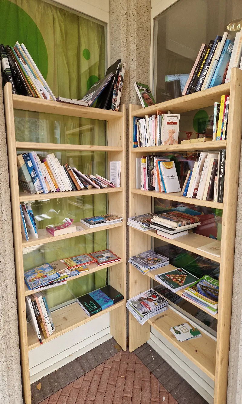 Délivrez - Boite à livres (Plan-les-Ouates, Switzerland)