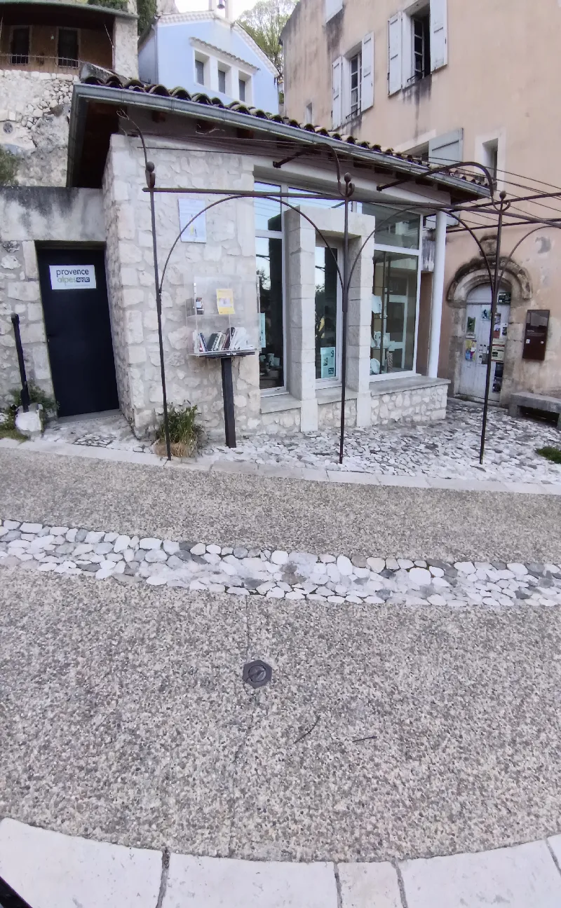 Délivrez - Boite à livres (Moustiers-Sainte-Marie, France)