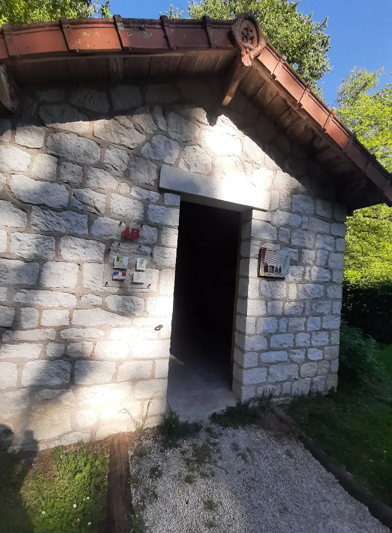 Délivrez - Boite à livres (Reignac, France)