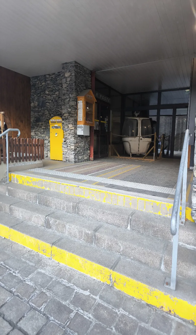 Délivrez - Boite à livres (Gap, France)