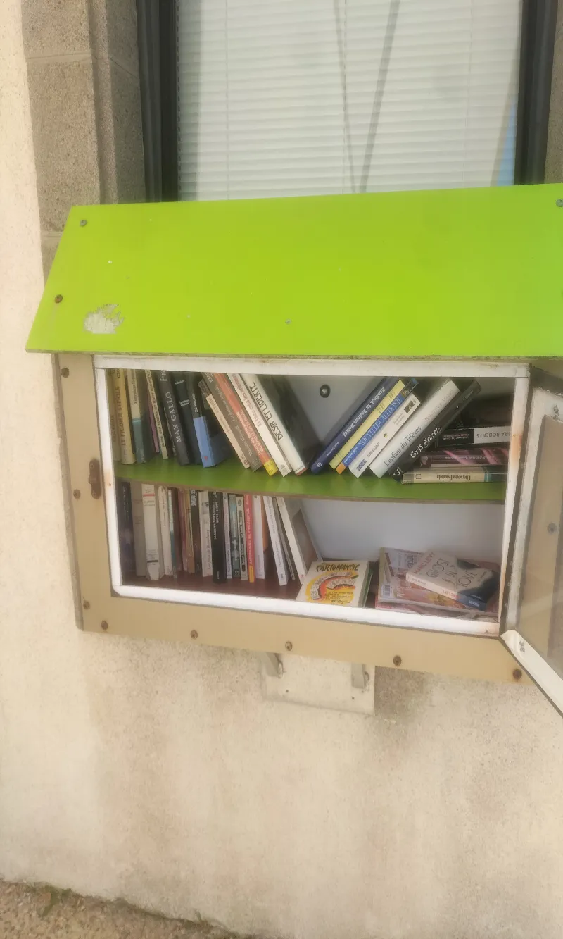 Délivrez - Boite à livres (Le Conquet, France)