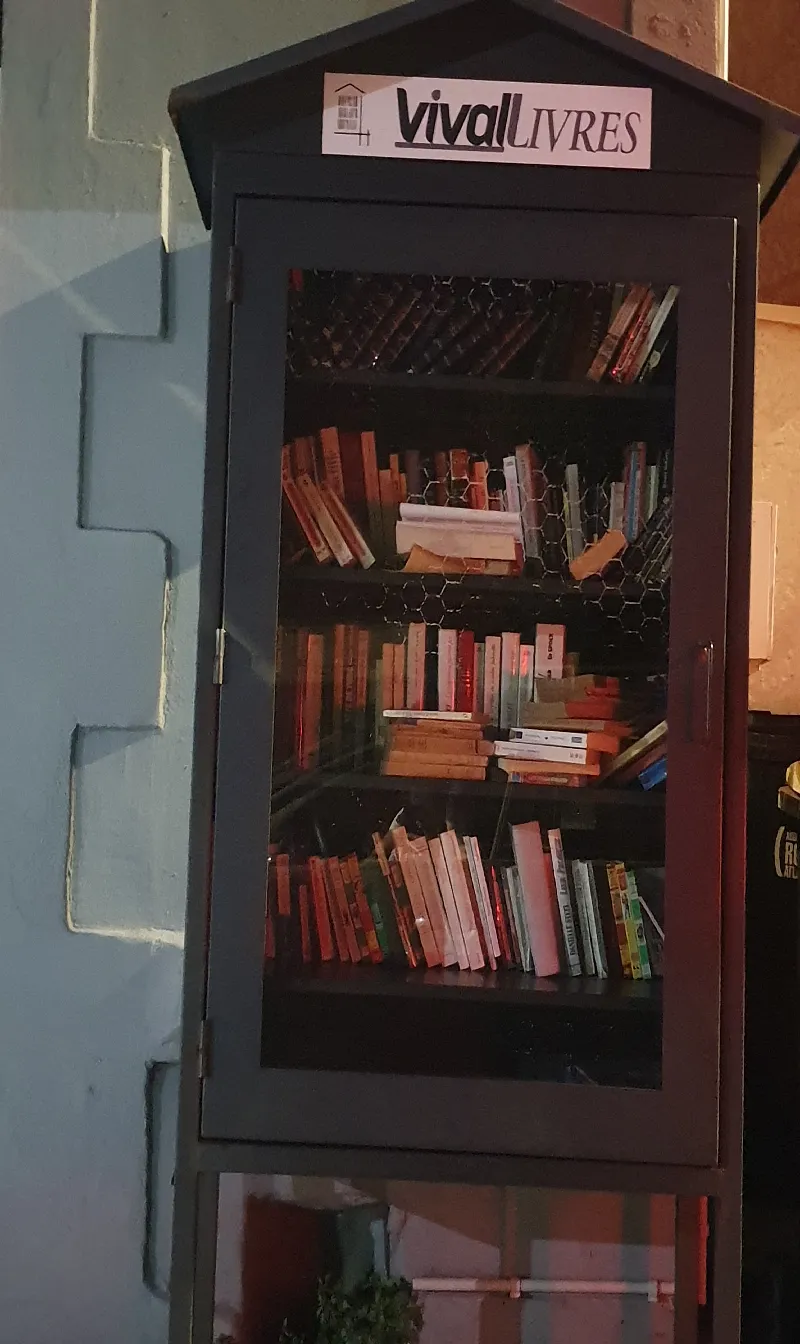 Délivrez - Boite à livres (Royan, France)