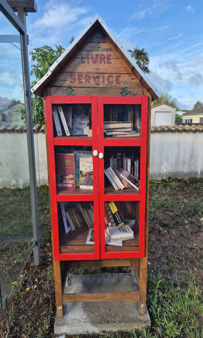 Délivrez - Boite à livres (Saint-Augustin, France)