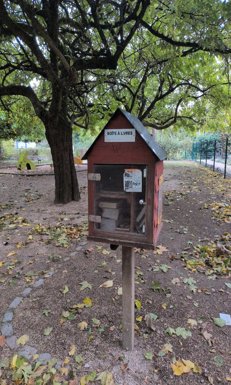 Delivrez - Free Library (Dijon, France)
