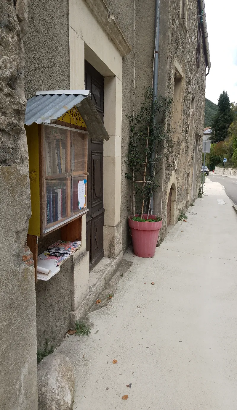 Delivrez - Free Library (Saint-André-de-Majencoules, France)